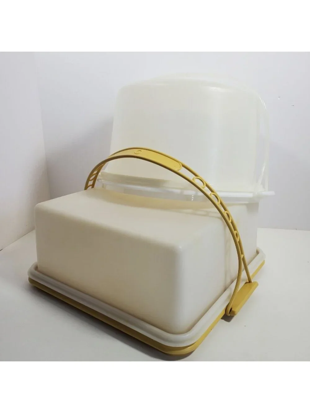 Vintage Tupperware Cake Takers Handles Lot Round Square MCM Harvest Sheer
